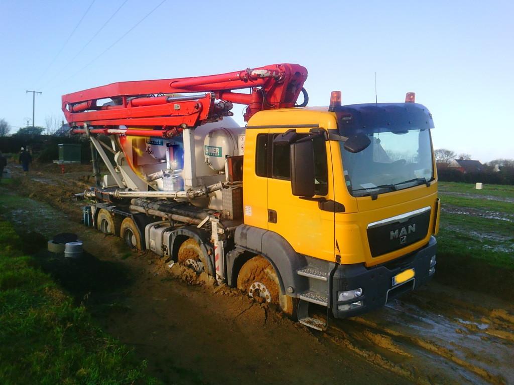 MAN 8X4 TOUPIE EMBOURBER